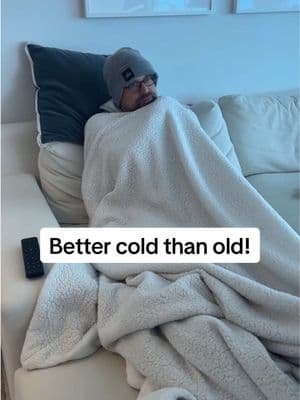 better cold than old! . #filler #fillers #botox #dysport #winter #beauty #skin #skincare #skincarecomedy #comedy #comedian #funny #humor #viral #viralvideos #couplegoals #couplecomedy #funnyvideos #injectorhumor 