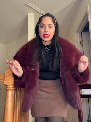 I cannot believe this Overcoat is so affordable!! ❤️🥹  #overcoat #fauxfur #luxurycoat #musthaves #fashiontiktok #viraltiktok #viralvideo #coat #furrytiktok #creatorsearchinsights #fashionhacks 