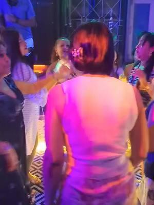 Bailando Salsa en Tailandia #echolatinoviajes #dominicanosporelmundo #amoviajar #viajeviral #vacaciones 