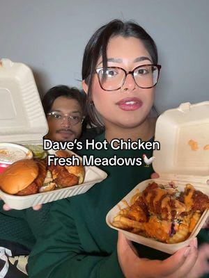 🐓 Rating Dave’s Hot Chicken in Fresh Meadows 🤞🏽 #daveshotchickenreview @Dave’s Hot Chicken #queensfood #nycfoodie #halalfood #foodtiktok 