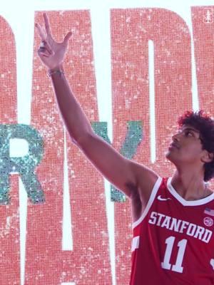 Throw it up, the hoop out there somewhere  #shootersshoot #stanford #indian #acc #greenbean 