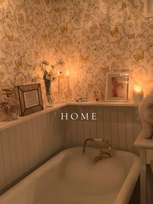 #vintagedecor #cottage #bathroom #SelfCare #bathroommakeover #victorian #eclectichome #vintagehome 