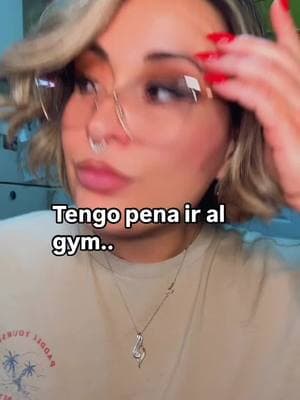 5 razones!  	1.	#StrengthInMotion 	2.	#GymFlow 	3.	#FitAndFocused 	4.	#WorkoutModeOn 	5.	#ChasingStrength 	6.	#NoExcusesJustResults 	7.	#PowerThrough 	8.	#StrongNotSorry 	9.	#LiftAndGrow 	10.	#FitGirlVibes 	11.	#TrainLikeAGirl 	12.	#StrengthInHer 	13.	#FitnessJourney 	14.	#SweatAndSmile 	15.	#PowerInProgress 	16.	#GymTimeIsMeTime 	17.	#FitnessAddict 	18.	#StrongerEveryDay 	19.	#WorkHardStayHumble 	20.	#ProgressNotPerfection 	21.	#StrongWomenLift 	22.	#BeYourOwnMotivation 	23.	#SweatSculptRepeat 	24.	#NoLimits 	25.	#GymGoals 	26.	#StrengthAndBeauty 	27.	#FitnessDriven 	28.	#PushYourLimits 	29.	#FuelYourFire 	30.	#BeTheBestVersion 	31.	#TrainHardFeelGood 	32.	#EmpoweredInTheGym 	33.	#FitAndFearless 	34.	#MindOverMatter 	35.	#FitnessIsLife 	36.	#ConfidenceThroughStrength 	37.	#GymLifeBalance 	38.	#BelieveInYourStrength 	39.	#StrongBodyStrongMind 	40.	#GrindAndShine 	41.	#GritAndGrace 	42.	#FitAndFocused 	43.	#DedicationPaysOff 	44.	#StrongerThanYesterday 	45.	#LiftingGoals 	46.	#JustKeepLifting 	47.	#FitAndFierce 	48.	#ChasingProgress 	49.	#RiseAndGrind 	50.	