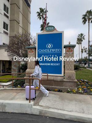 We loved our stay here, it's affordable, convenient, and so close to Disneyland, meaning getting to rope drop was quick and easy. Definitely recommend for your next Disneyland Trip ❤️🏰🐭✨ #disneylandhotels#disneylandcalifornia#hotelreview#hotelsclosetodisneyland 