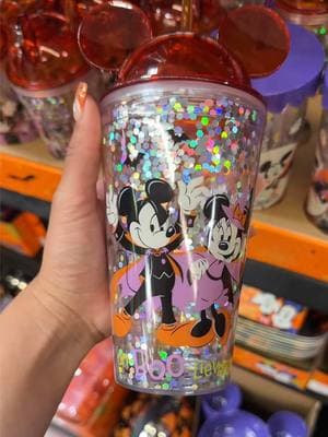 Walmart finds in Mexico 🇲🇽 #drafts #walmart #walmartmexico #tijuanamexico #tijuanafinds #walmartfinds #disney #friends #friendsshow #mickeyminnie #halloween #disneyhalloween #minniemouse #mickeymouse 