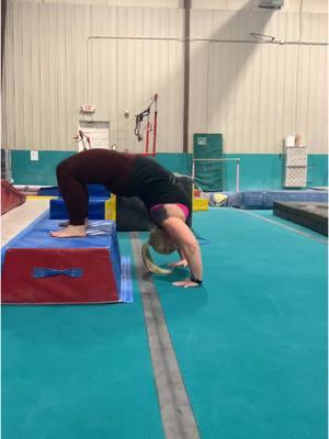 It’s a small thing, but it’s a success! I literally a couple days ago messaged @Hilary Jade asking if she though I could get a back wall over for a certain competition I want to do and use for an audition for another and she was like I think so! Then last night Elevate Gymnastics we worked on them with a block and it made me feel like it’s just way more attainable now than I ever thought. So choosing to celebrate my little success today and the joy, thanks to everyone for cheering it on! 💖 . #backbend #backwalkover #gymnastics #adultgymnastics #handstand #poledancer #aerialist #plussizefitness #curvygirlspole #elevategymnastics #aerialarts #backarch