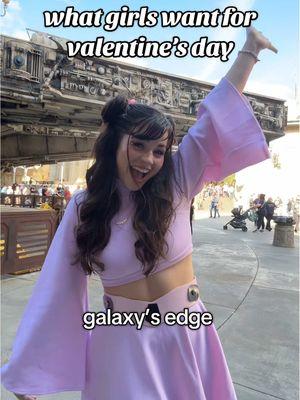 ok and maybe flowers too 😜  #leiaorgana #princessleia #starwars #disneybound #starwarsstyle #batuu #galaxysedge #valentinesdayleia #pinkleia @Star Wars 