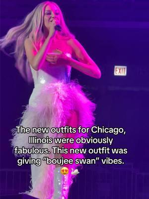 BOUJEE SWAN WHO. 🦢 @Kelsea Ballerini #kelseaballerini #kelseaballeriniliveontour #kelseaballerinitok #kelseaballeriniconcert #fyp #fypシ #musclememory #kelseaballerinichicago 