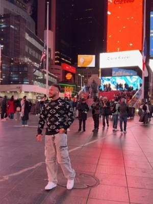 #CapCut #nyc #manhattan #timesquare #sidhumoosewala #trucker #viralvideo #california #fypシ #fun #enertainment #vacations #newyorkcity 