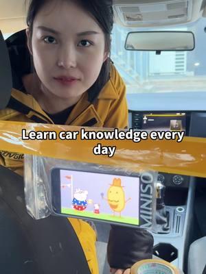 Homemade emergency car rear seat mobile phone holder#driving #cardrivinglessons #carpart #drivinglessons #tips #DIY #car