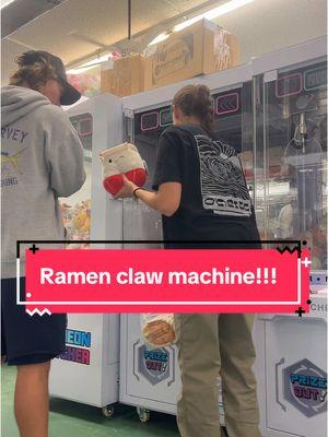 Ramen claw machine!!😋 who would play?? 👀  . . #southfloridafair #clawmachines #etamusements #japanesearcade #startedabusiness #vendors #clawmachinearcade  