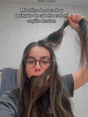 Mi rutina diaria de secado y peinado de mi cabello con mi cepillo Revlon #revlon #cepillorevlon #revlonhairdryerbrush #mirutina #rutinadecabello 