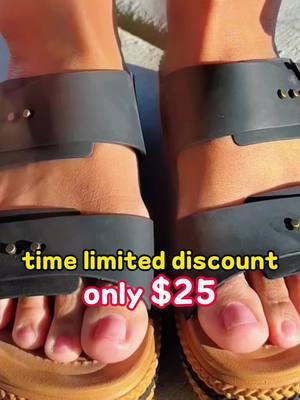 #CrocsSandal #PlatformSandal #CrocsBrooklyn Sandal #WomensSandal #summersandals #crocs #widesandals #widefeet #tiktokshopjumpstart #fashionlookbook #TikTokShopLoveAtFirstFind #tiktokshopjumpstartsale #newyearnewaura #mademyyear 