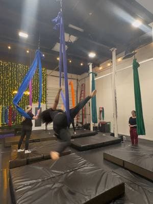 my first class in a studio since i left ATL, it felt so good to be back in the zone✨ Aerial is therapeutic for me #aerial #aerialsling #aerialhammock #aerialyoga #aerialarts  studio: @vbaerialartscollective 