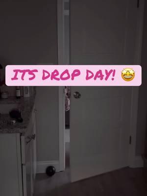 Whose ready to shop 🤩🫶🏼😮‍💨 #shopsmall #dropday #new #pjs #pajamas #SmallBusiness #sbo #diml #miml #fedex #package #dontplaywithmewalter 