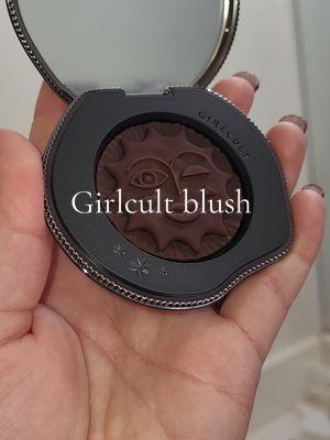 Girlcult blush has quickly become my new favorite product!! #blush #blushhack #blushtrend #makeup #beauty #makeuphacks #beautyproducts #productsyouneed #girlcult #girlcultmakeup 