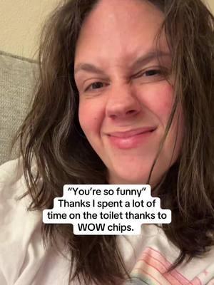 Anybody else? Wow chips were so tasty and so MOVING at the same time 💩 Who needs laxatives when @LAYS CHIPS BABY had us covered (jkjk but not really yal did us dirty but I love you, don’t hate me) #dietculturerebel #dietculturedropout #dietculture #normalizenormalbodies #plussize #apronbelly #apronbellybaddies 