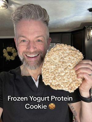 Frozen Yogurt Protein Cookie 🍪  ✅ 336 CAL, 37p, 38c & 27f.  🍪 37g (1 cup) strawberry protein cheerios.  🍪 4oz plain non fat Greek yogurt.  🍪 1 scoop vanilla whey protein.  🍪 2oz sugar free maple syrup.  @Jordan Crocker #proteinrecipes #frozenyogurt #proteincookies #preworkoutmeal #froyo #proteindessert 