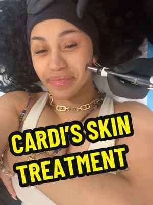 Microneedling for the QUEEN @Cardi B 🔥😍 with @Paul Charette to keep her skin clear, youthful & looking amazing without makeup!  Book with us in Atlanta, Dallas or Miami. Our skincare products ship worldwide. 🌏 #cardi #cardib #microneedling 