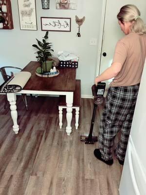 #creatorsearchinsights my toxic trait is always thinking… My house isn’t clean enough ❤️ #housecleaning #cleaningvideos #cleaningtiktok #tiktokcleaning #spinmop #finallyfriday #cleaninghack #cleaningtok 