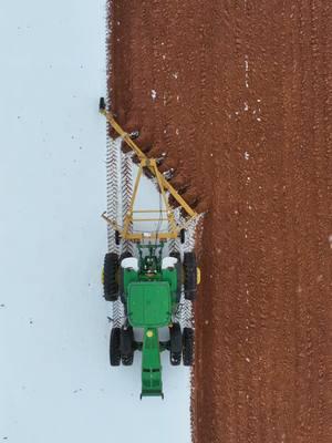 the annual snow Plow repost from 2023 #farmlife #farm #johndeere #tractor #plow #tractorsoftiktok @6.7kev 