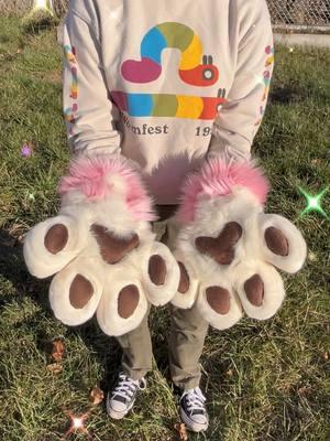 Look at these beans! These paws are available as part of a set I’m sell!ng for $325! The set includes a wagging large nub tail! Dm me if you’re interested!  . #furry #furrypaws #paws #fursuit #fursuitforsaleopen #fursuitpartsforsale #fursuitmaker #furrypaws #furrypremade #furryfyp 