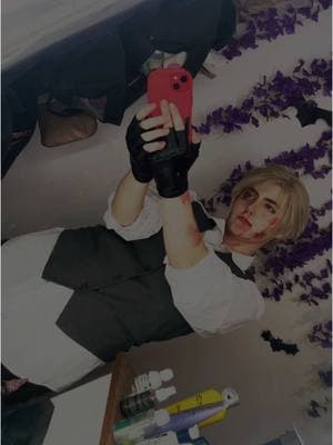 I just had to do this transition for Loid… . . . #spyxfamily #loidforger #loidforgercosplay #spyxfamilyanime #popularanime #spyxfamilytwilight #cosplaytransition #animetiktok 