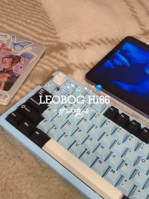 °•☆🪼⌨️☆•° got another HEFTY & THOCKY beautiful blue keeb from @WhatGeek  ♡ ♡ ♡ ________ #unboxing #fypシ #aestheticunboxing #ａｅｓｔｈｅｔｉｃ #kobo #ipad #keyboard #whatgeek #leobog #roomdecor 