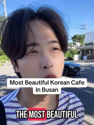 Most beautiful Korean cafe in Busan #waveon #korea #korean #busan #koreancafe #kenjitour 