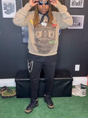 🚨Get Ready With Kay 🚨For today’s GRWK I’m going to rock a crew neck given to me by the homie over at @Yahn apparel and I paired that with the infamous Jordan 9s. Love. War. Money! Respect is everything! Lmk what yall think of this fit in the comments!  . . . -Make sure y’all SUBSCRIBE to FazzuBrand.com -Like, Save, Comment, Share  -Shop FazzuBrand.com  “All clothing brands tap in with me. If your brand is hot, I’m wearing it! I’m in my bag Phasing through this shit. Make sure you shop Fazzu!” #streetwear #newpickup #streetwearfashion #fallfashion #influencer #blackowned #KOTD #OOTD #FashionShow #unboxing #outfitgrid #fallfits #femaleblogger #outfitreels #menstreetwear #womenstreetwearbrand #fyp #LocBae #StyleTips 