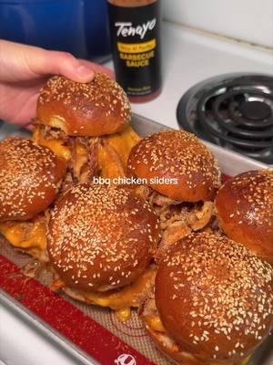 Bbq chicken sliders made with @Tenayo al pastor bbq sauce 🍔🔥Available on Target.com #ad #alpastor #bbqsauce #tenayofoods #bbqchicken #sliders #slidersrecipe #gamenightideas #gamenightfood #gamefood #appetizers #appetizerrecipe #partyfood #partyfoodideas 