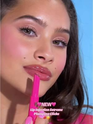 Looking for full, plump lips without the commitment? 😉 Try our Lip Injection Extreme Plumping Clicks! 💋 With just one click, you'll get high-shine color, 8-hour hydration, and a plumping effect that will have your lips looking fuller and juicier instantly. The best part? It’s packed with nourishing ingredients that leave your lips feeling soft, hydrated, and kissable all day long! 😍💖 #toofaced #tfcrueltyfree #toofacedlipinjection 