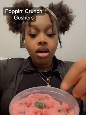 I love me some gushers !!!! #review #beyoutifullieflawed #poppincandyreview #poppincrunch #gusher #candytok #candyreview #goodvibes #plussizevibes #postyourcontent #arkansas #creatorsearchinsights #fyp 