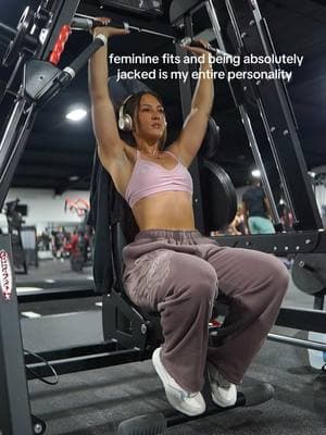 the only thing I have going for me tbh #gymgirl #gyminspo #gymfit #GymTok #FitTok #fitness #bodybuilder #gymhumor #GymLife #workout #delts #shoulders #shoulderworkout #girlswholift #gymworkout 