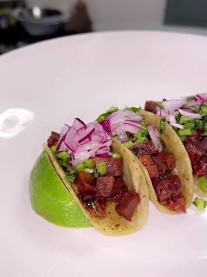 Messing around and made the Smackiest most deliciousest yummiest steak tacos #islandboyfood #privatechef 