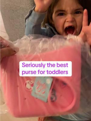 If you have a toddler, daughter or little niece then you need this bag in your life! Summers coming and you won’t regret it! #minibag #gassed #fyp #minitok #minitotebag #toddlersoftiktok @MINISO.US #barbie 