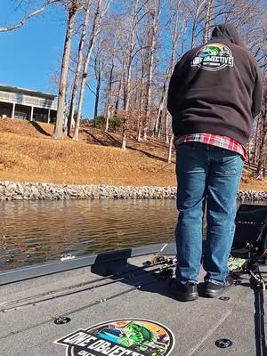 My first big fish of the year on Smith Mountain Lake. #bassfishing #fishing #foryoupage #fishinglife #smithmountainlake @WaterLandCo @AmpedOutdoors @missilebaits @sunline_america 