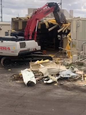 The one thing that was in the way is no more. This facility has been broken down and recycled leaving a clean slate for new beginnings.  #demo #sierrarecycling #sierrademolotion #recycler #demolition 