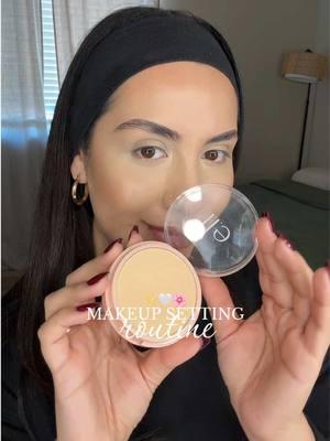 Elf’s halo glow powder > charlotte tilbury 😮‍💨🤌🏼🤍  I said what I said 🤭  #makeupreviews #settingmakeup #makeupbase #perfectbase #settingmakeup #settingpowder #settingpowdermakeup #flawlessmakeup #elfhaloglow #elfpowder #elfmakeup #elfmakeupreview #latinacreator #latinabeauty #latinamakeup #simplemakeup #everydayglam  @e.l.f. Cosmetics @Benefit Cosmetics @ONE SIZE BEAUTY 