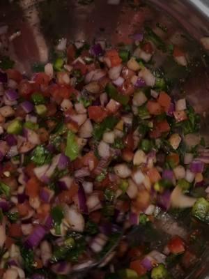 FRESH Pico De Gallo is LIFE! 🍅 This is how you make it from scratch.  What's your favorite way to eat it? 👇 #PicoDeGallo #FreshFood #Salsa #teaonshalundy #freshsalsa #freahpicodegallo #freshingredients #shecooks 