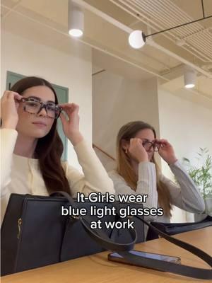 It-girls protect their eyes from digital strain, too!  💅 . . #eyewear #peepers #sunglasses #bluelightglasses #readingglasses #bluelightblocking #eyewearfashion #stylishreaders #fashionframes #eyewearlover #glassesfashion #eyeweartrends 