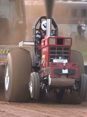 “Barn Burner 2” Limited Pro #cspullingpromotions #promote365 #diesel #tractor #tractorpulling #limitedpro #international #pullingtractor #fullpull #pullingsled #sledpulling #dirt #dirttrack