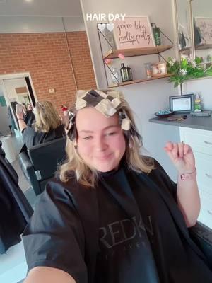 We love hair day!!!! 💇🏼‍♀️🤍😍 #hairday #hairdayvlog #teacher #teacherhair #teacherhaircut #hairtok #hairstyle #bob #hairbob #hairdaysbelike #hairdaycheck #hairtransformation #hairdaytransformation 