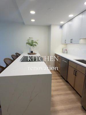 This kitchen transformation 👩🏻‍🍳🤌🏻🤌🏻 #chicago #condorenovation #chicagoliving #remodel #interiordesign #kitchenrenovation #kitchentransformation #neutralhome #transformation 