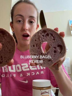 I will say bread in America doesn’t even compare to bread in Australia 🫐🫐🥜 #movingtoamerica #d1athlete #movingcountries #mizzou #blueberrybagel #aussieinamerica 