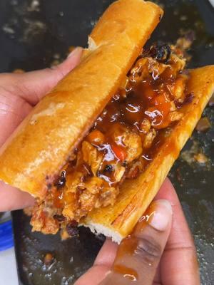 Honey Garlic Salmon Philly 😮‍💨😮‍💨 #salmonphilly #salmonphillycheesteak #phillycheesesteak #salmonrecipe #fyp #fypシ #foryoupage #kendyllniquole 