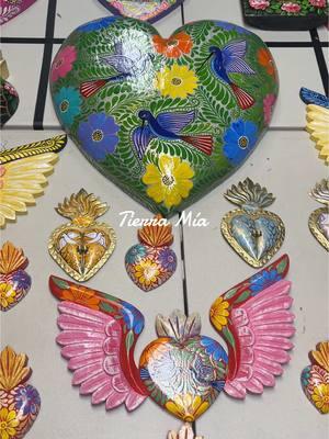 #talladoenmadera #pintadoamano #artesanias #artesanales #hechoamano #hechoenmexico #alamexicana #mexicanadecorazon🇲🇽❤️✨ #corazonmexicano #micasa #hogarmexicano #tierramiamodaartesanal #decoraciondeinteriores #homedecorideas #walldecor #decoraciondehogar #homedecor 