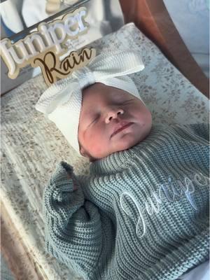 Everyone welcome Juniper Rain 🤍 my sweet little double rainbow baby 🌈  #pregnancy #rainbowbaby #pregnancyafterloss #birthannoucement #welcomebaby 