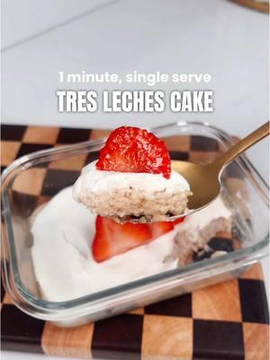 a little 2 ingredient single serve cake moment 🙂‍↕️ only 190 cal too, perfect way to celebrate the weekend !!!  #healthydesserts #lowcaldesserts #easydesserts  #healthysnacks #highprotein #lowcalsnacks #lowcaltresleches #mugcake 