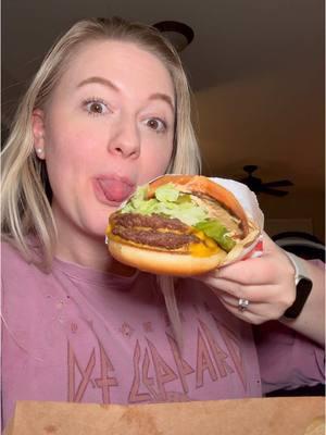 TikTok never leave us again 🤭 thx trump! #mukbang #asmr #innout #innoutmukbang #mukbangeatingshow #innoutburger #doubledouble 